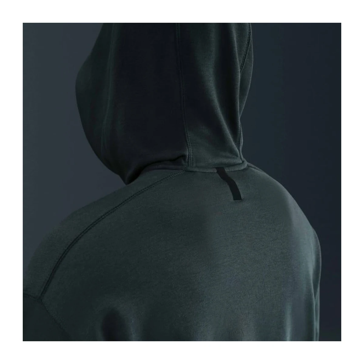 Pánska tréningová mikina s kapucňou NIKE PRO M NP DF NPT MIDLAYER HOODIE SEAWEED BLACK · záber 3