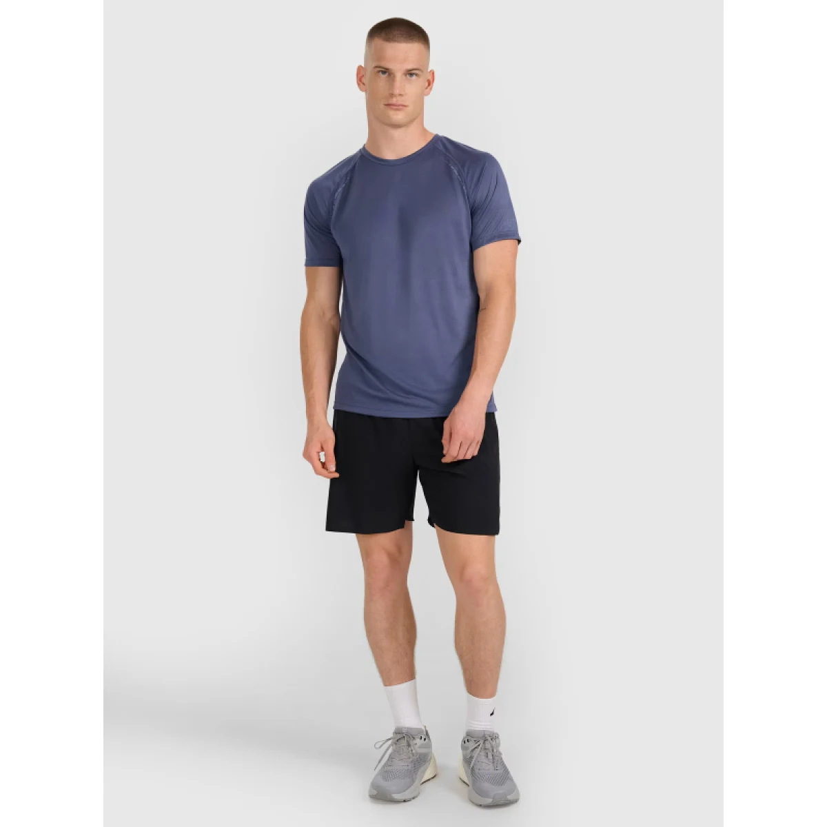Pánske bežecké kraťasy 4F SHORTS FNK M1027-WAW25TFSHM1027-20S-DEEP BLACK · záber 3