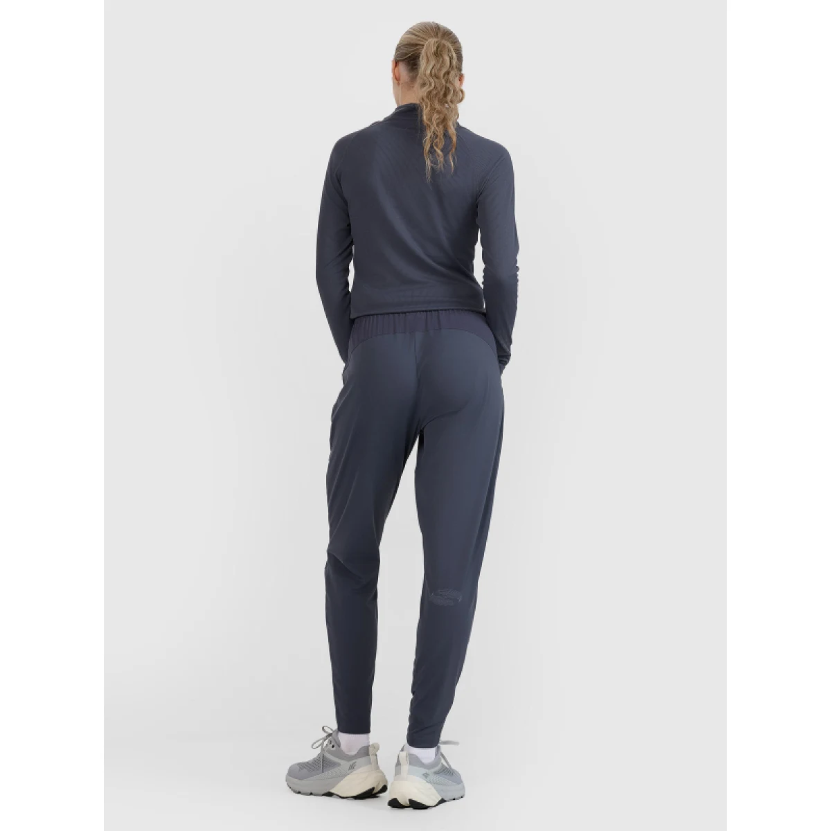 Dámské běžecké kalhoty 4F TROUSERS FNK-WSS25TFTRF0795-22S-ANTHRACITE · záber 5
