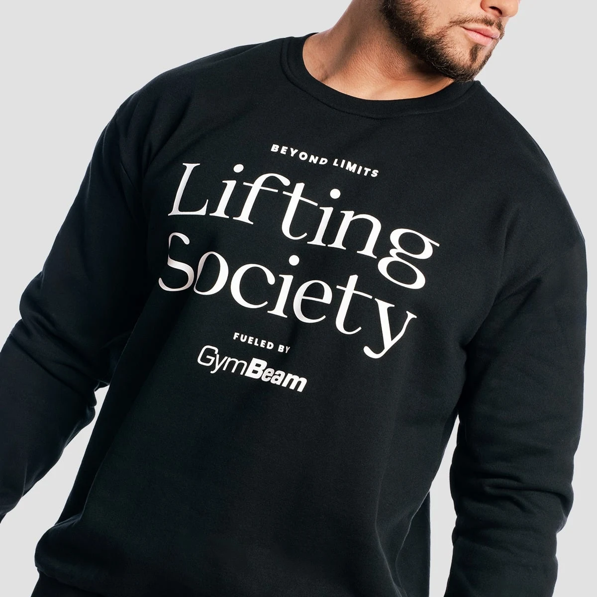 GymBeam Mikina Lifting Society Black - Velikost: S | Barva: Čierna | Hmotnost: 0,558 kg | Balení: 33 · záber 3