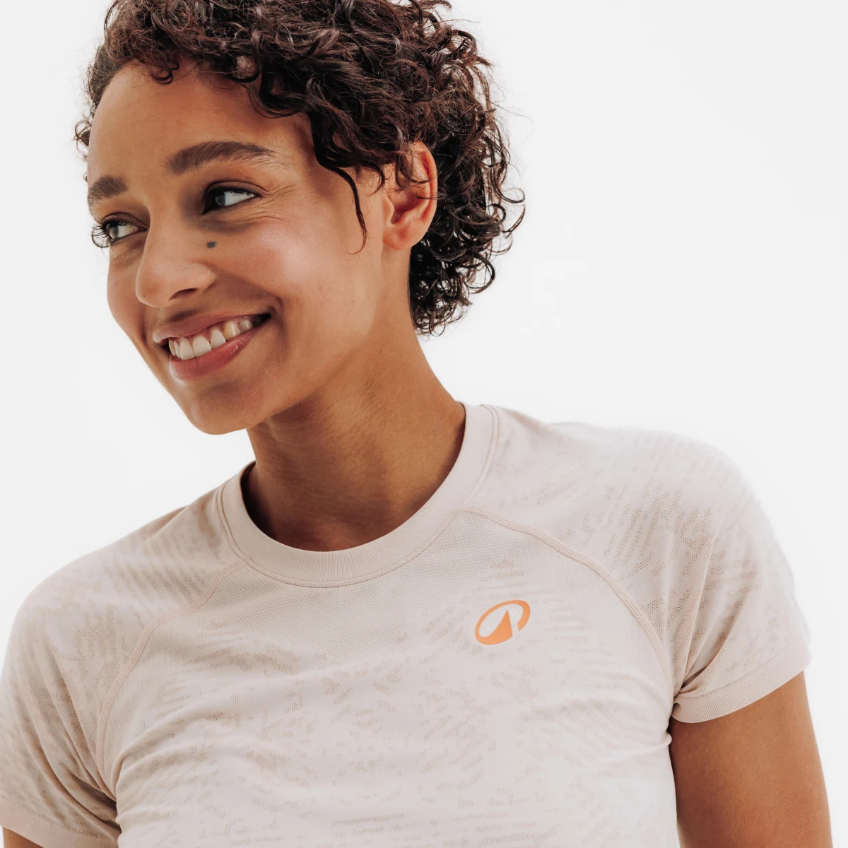KUIKMA Dámske padelové tričko bez švov Light krémovo béžové M · záber 2