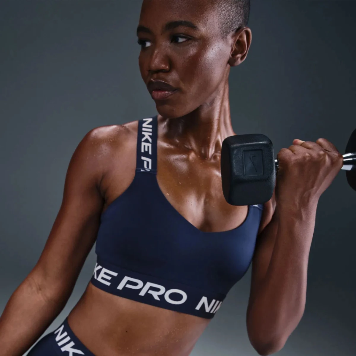 Dámska tréningová športová podprsenka NIKE PRO W NP BRA TT MIDNIGHT NAVY MIDNIGHTNAVY WHITE · záber 3