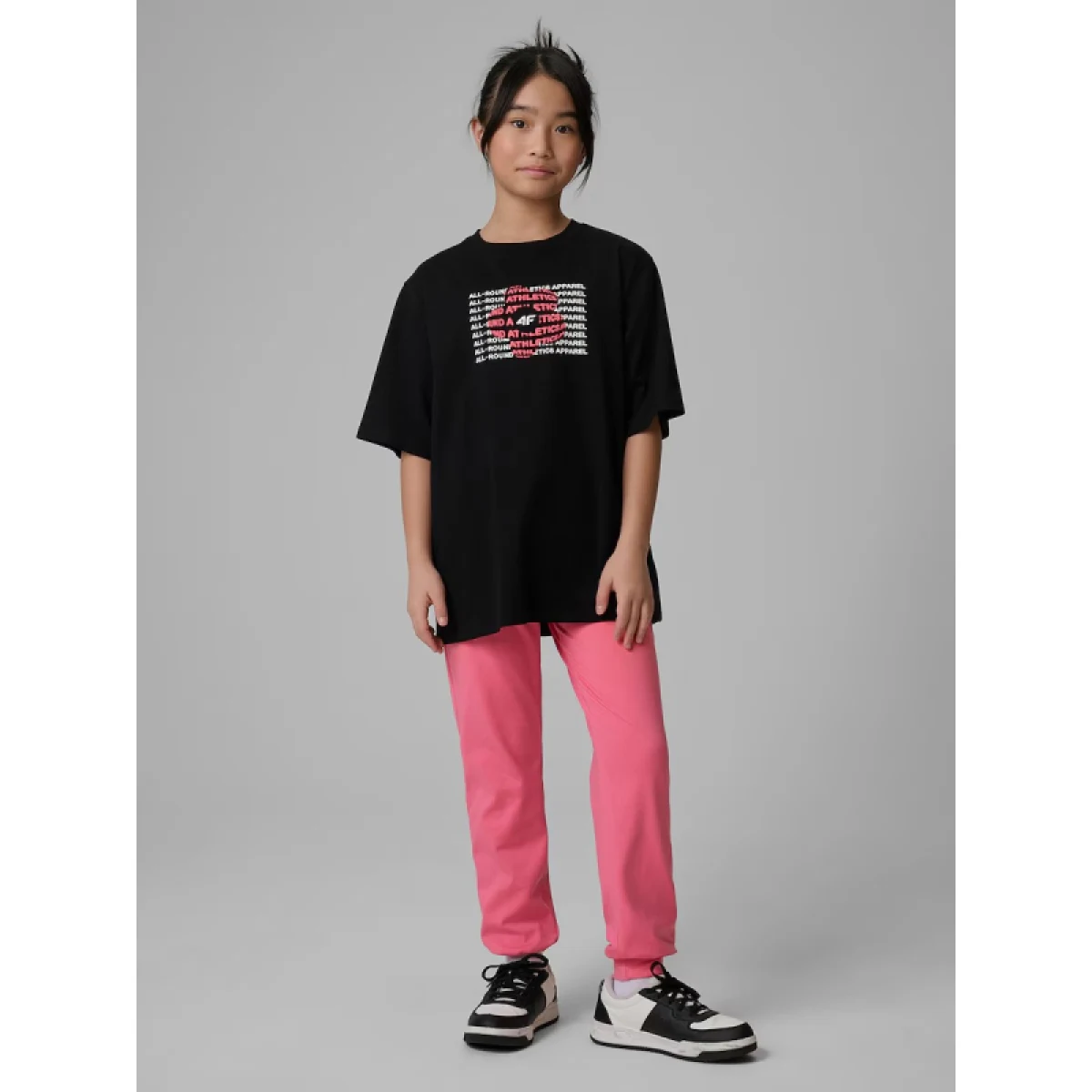Dievčenské tričko s krátkym rukávom 4F JUNIOR TSHIRT F3302-20S-DEEP BLACK · záber 5
