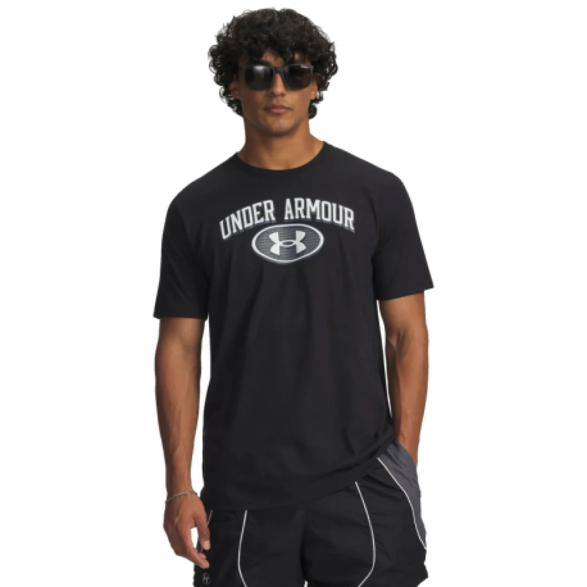 Pánske tričko s krátkym rukávom UNDER ARMOUR UA M WM Locker Tag SS-BLK · záber 1
