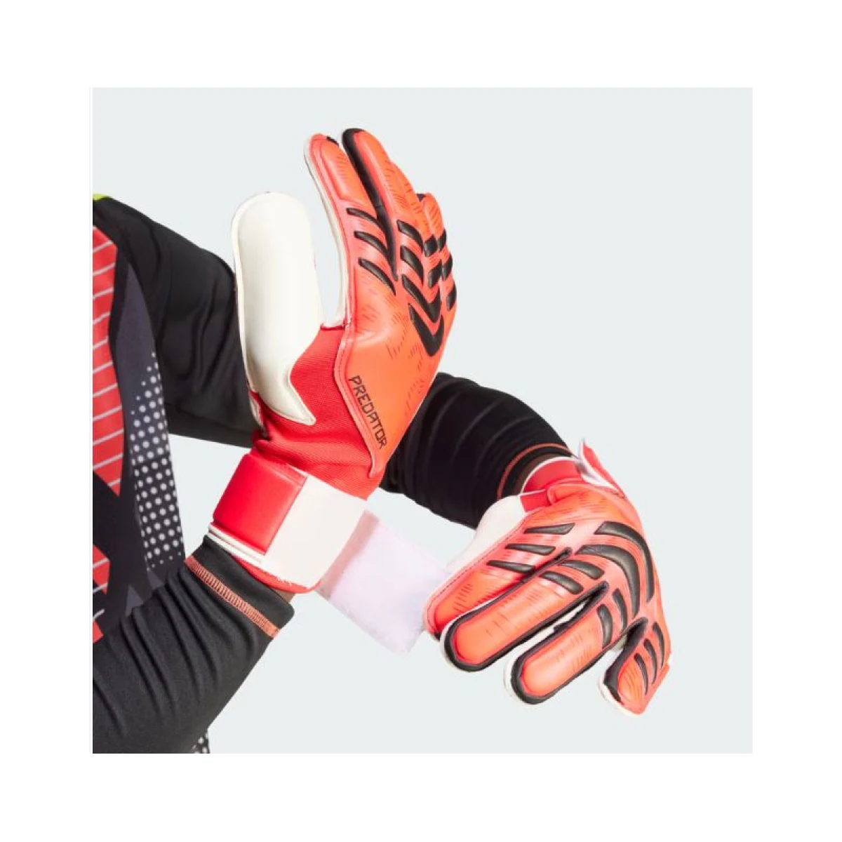 Fotbalové brankářské rukavice ADIDAS PRED GL MTC PURRUB LUCRED BLACK · záber 5