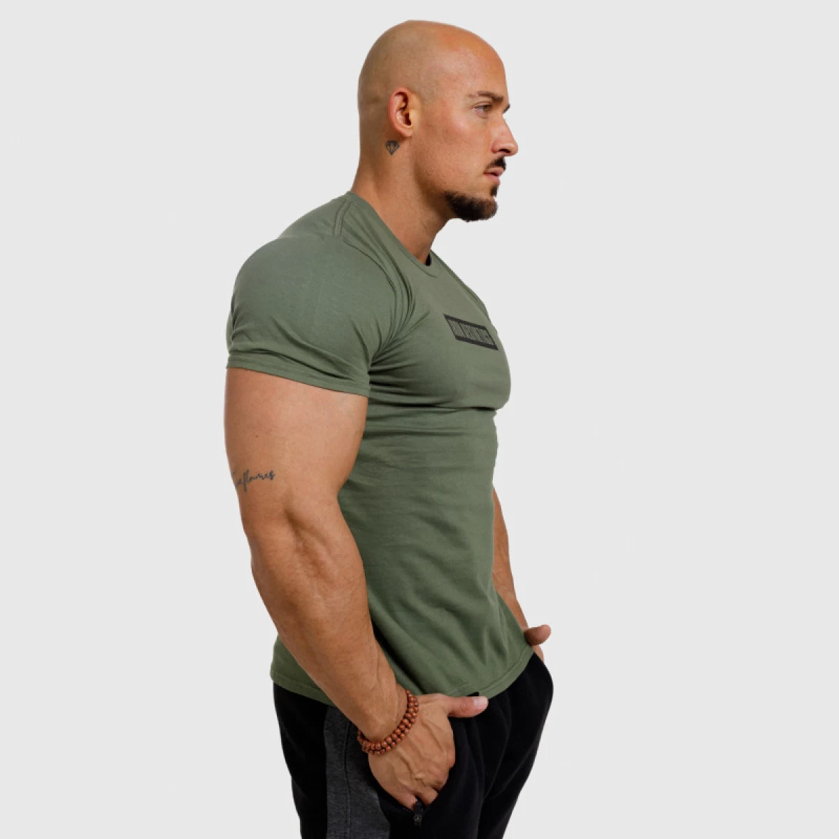 Pánske fitness tričko Iron Aesthetics Boxed, vojenská zelená · záber 5