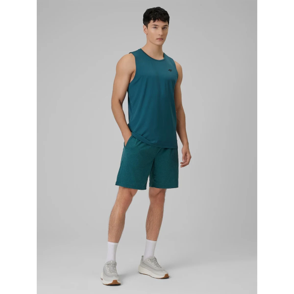 Pánske tréningové tielko 4F SLEEVELESS FNK M0744-41S-GREEN · záber 4