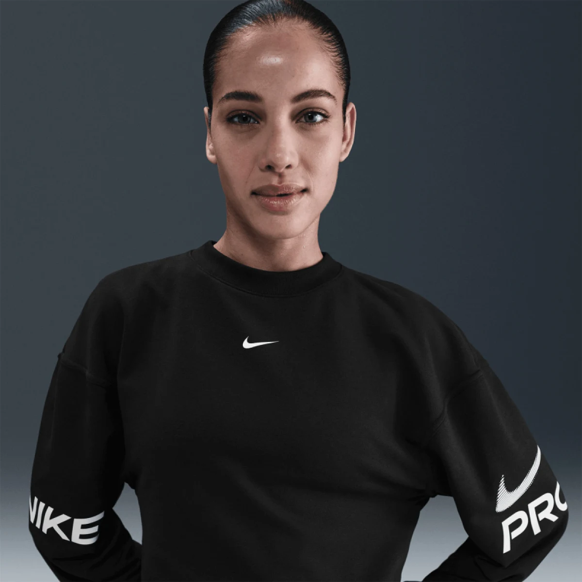 Dámská mikina NIKE PRO W NP DF FLC CREW TT GRX BLACK WHITE WHITE · záber 3
