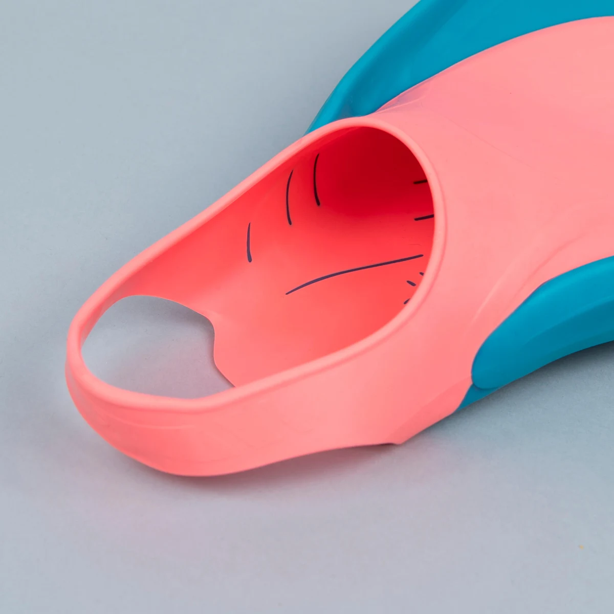 DECATHLON PLAVECKÉ PLUTVY TONIFINS DLHÉ MODRO-KORALOVÉ 40-41 · záber 2