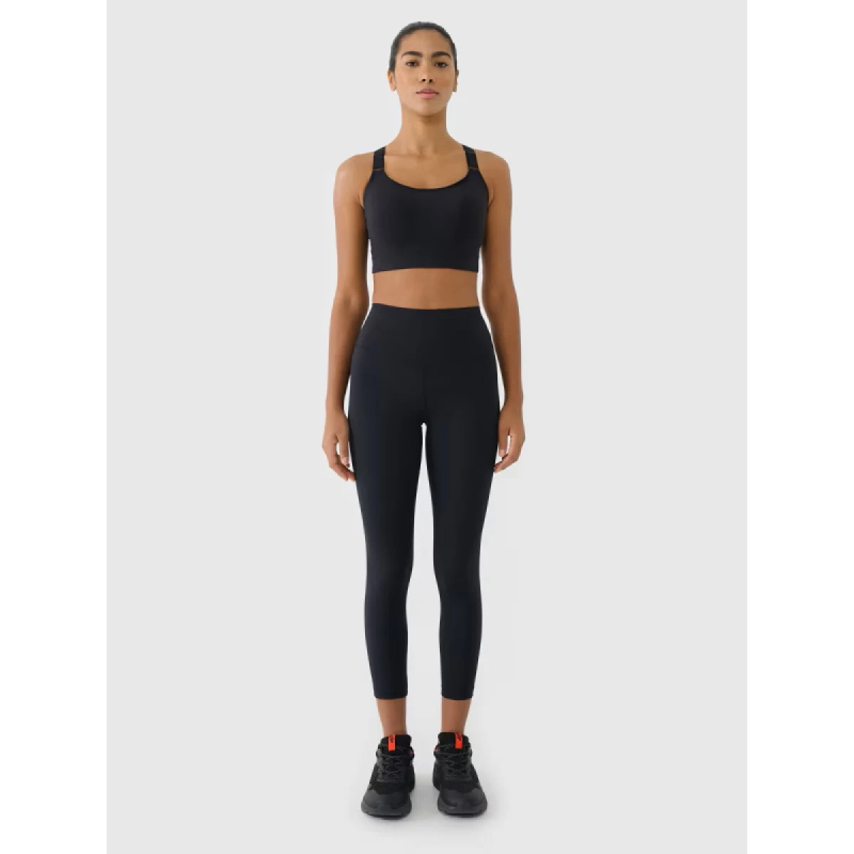 Kompresná podprsenka 4F SPORT BRA F216-WMM00USBAF216-20S-DEEP BLACK · záber 5