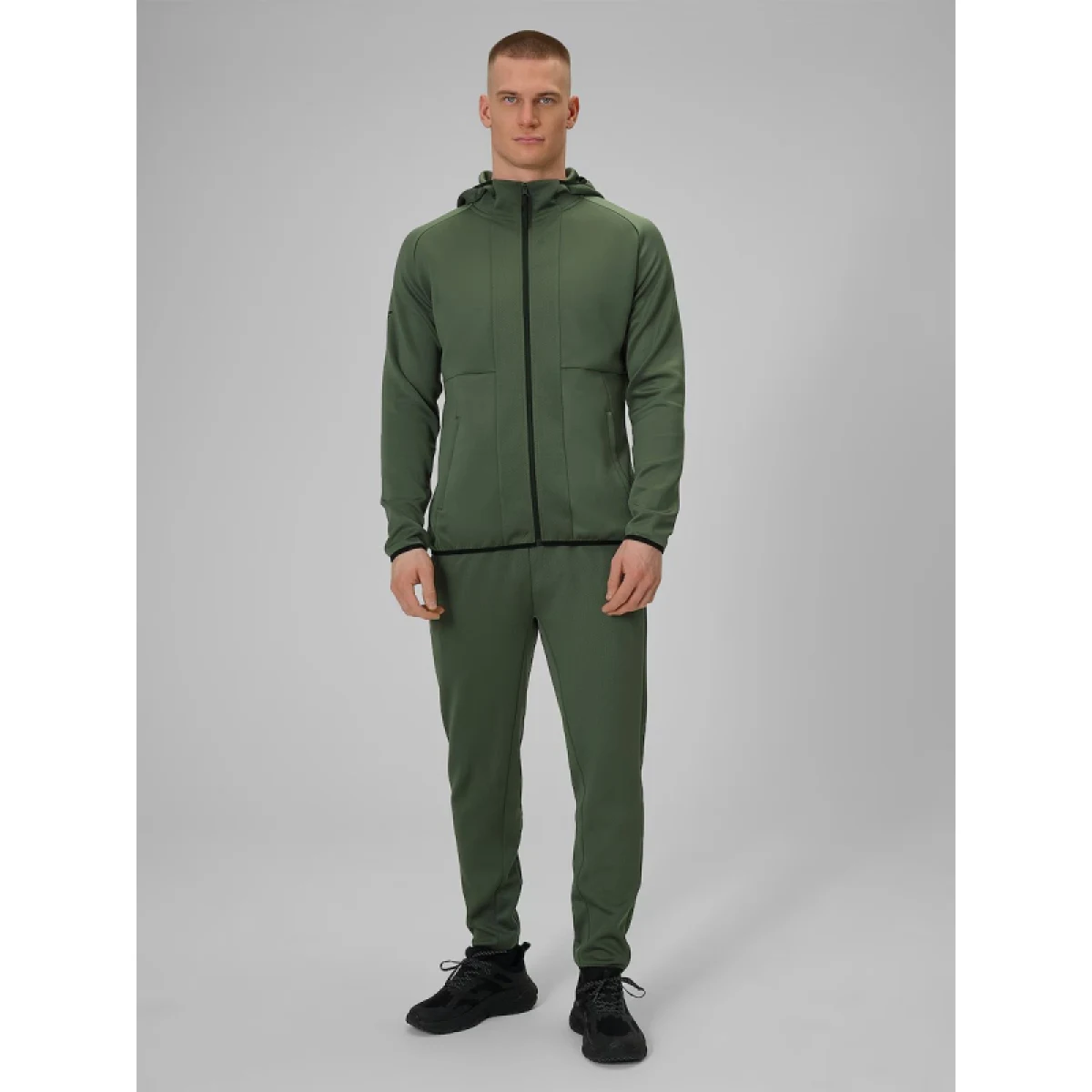 Pánske bežecké nohavice 4F TROUSERS FNK M1033-43S-KHAKI · záber 3