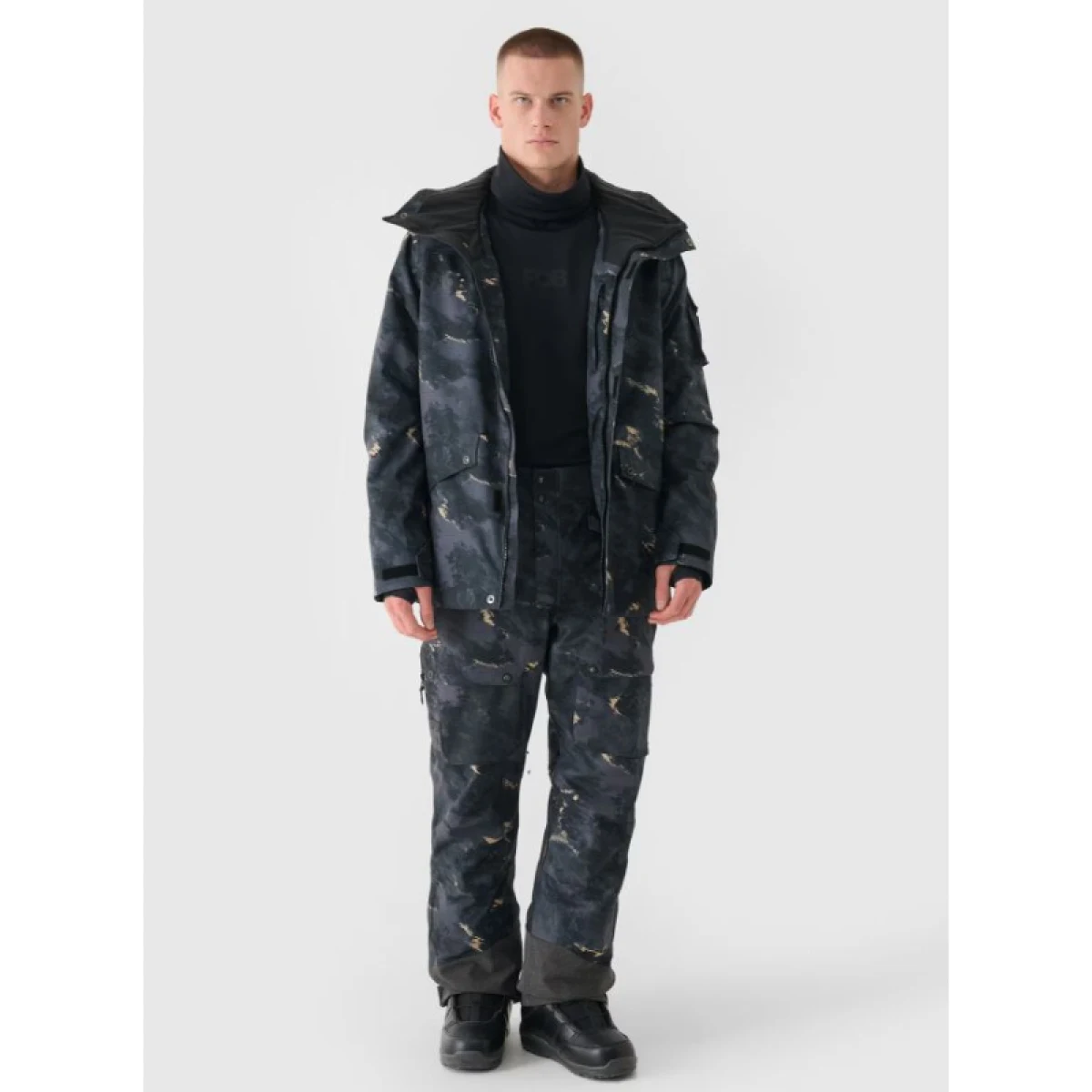 Pánské lyžařské kalhoty 4F TROUSERS FNK-WAW24TFTRM619-90A-MULTICOLOUR ALLOVER · záber 2