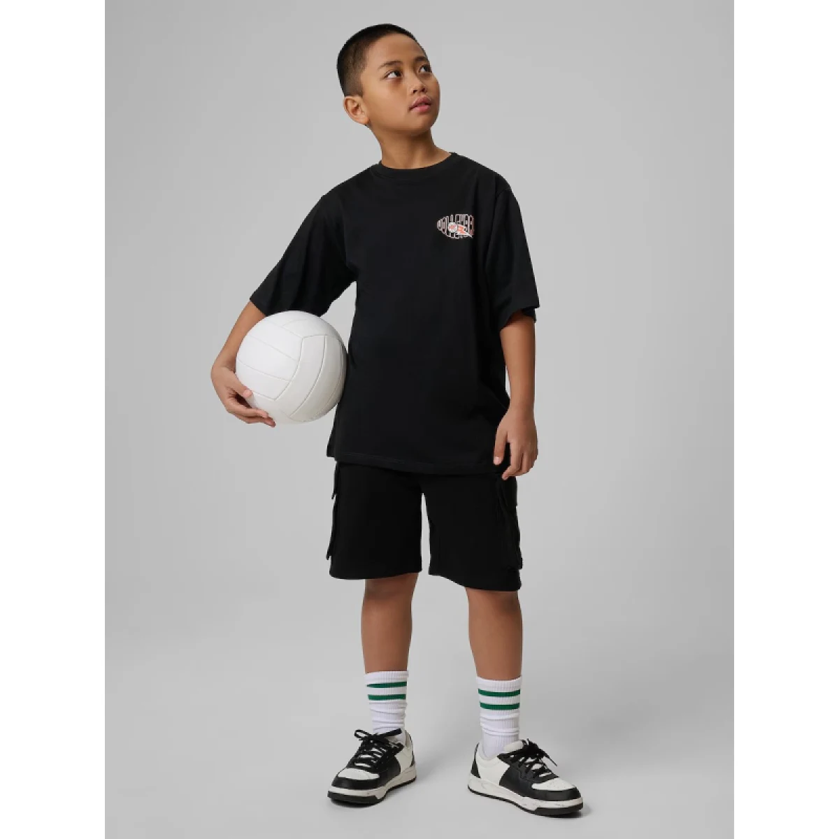 Chlapčenské kraťasy 4F JUNIOR SHORTS CAS M785-20S-DEEP BLACK · záber 4