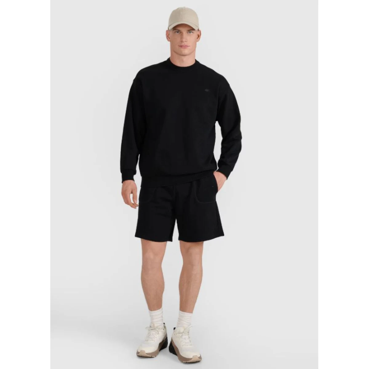 Teplákové kraťasy 4F SHORTS CAS U544-20S-DEEP BLACK · záber 2