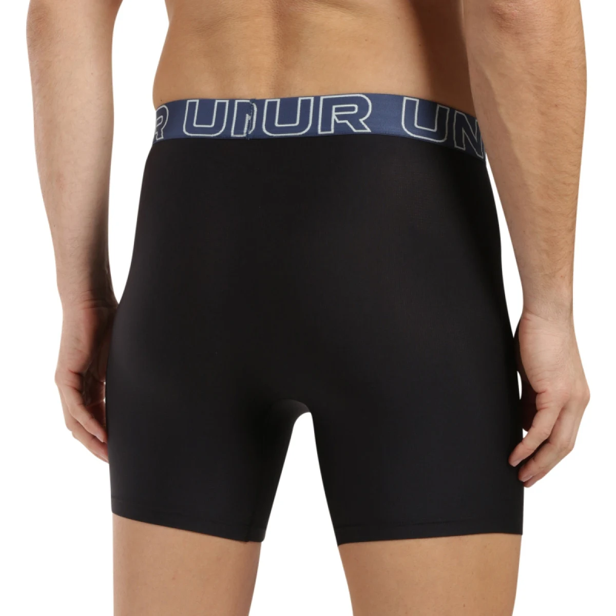 Pánske boxerky UNDER ARMOUR 3 PACK-UA PERFORMANCE TECH MESH - SOLID 6 inch-BLK · záber 4