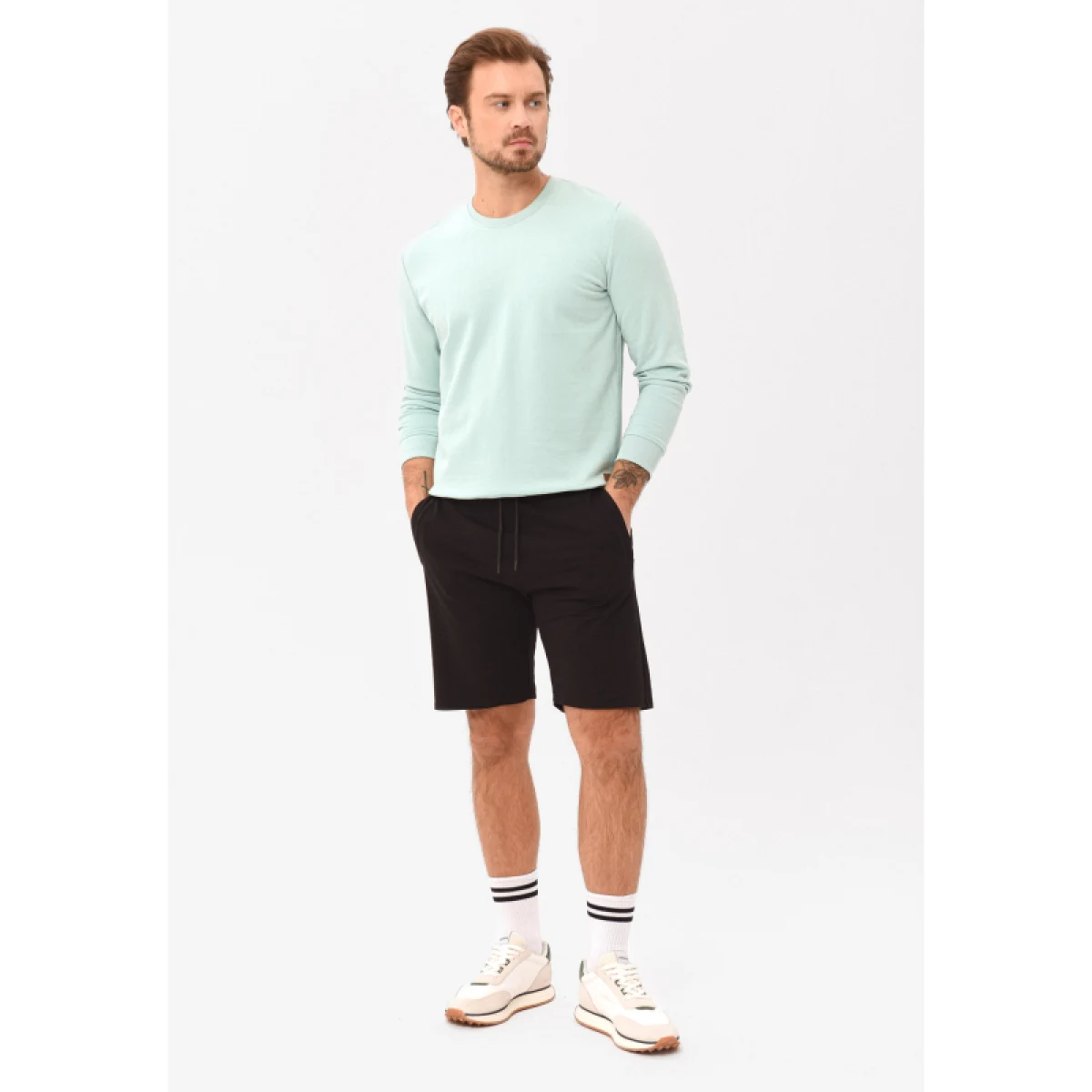 Pánské teplákové kraťasy VOLCANO TANDO-700-BLACK · záber 3