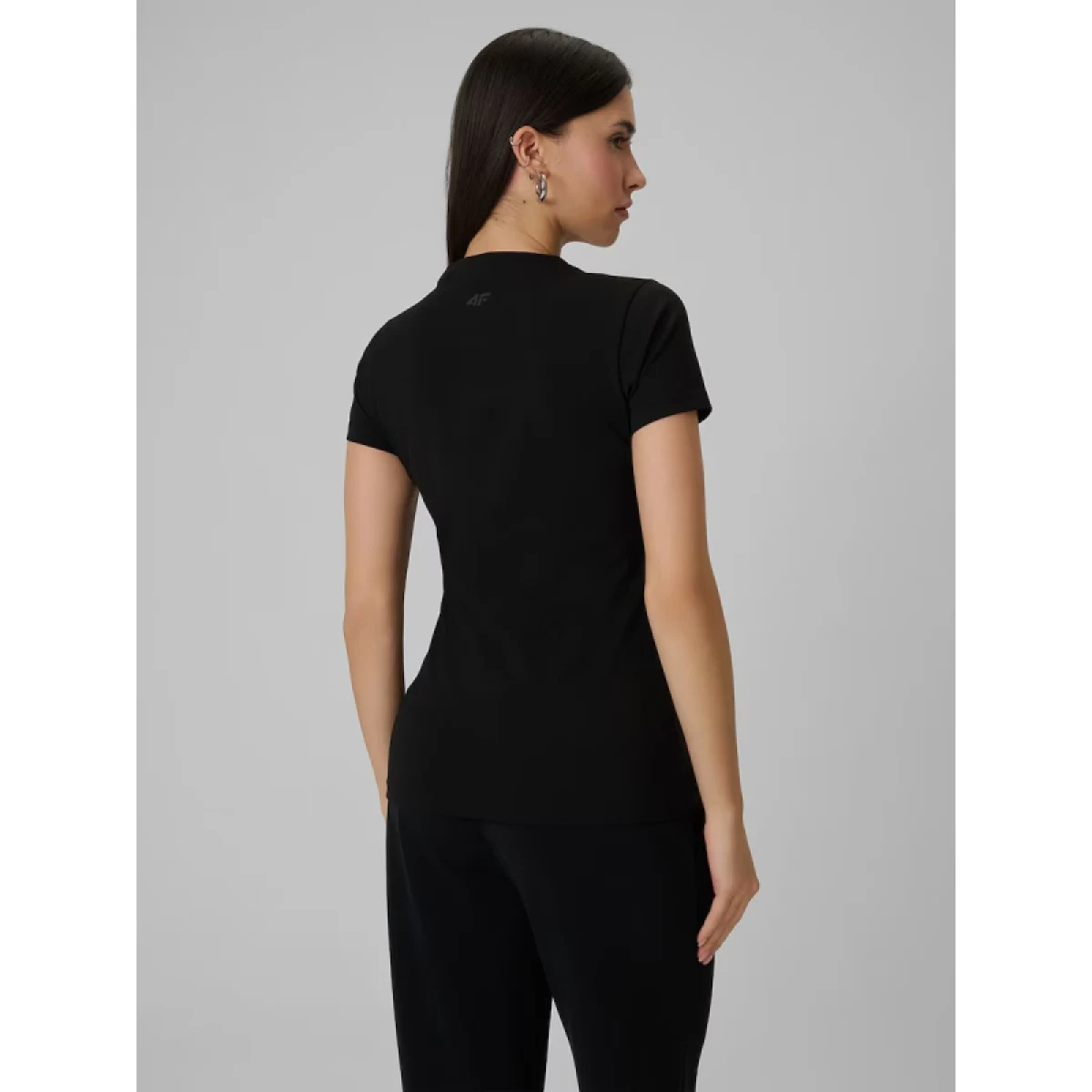 Dámské tričko s krátkým rukávem 4F TSHIRT F2742-20S-DEEP BLACK · záber 4