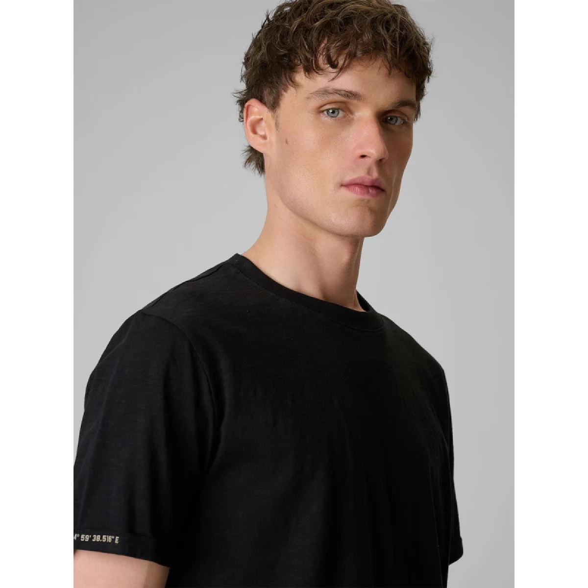 Pánské tričko s krátkým rukávem 4F TSHIRT M3322-20S-DEEP BLACK · záber 5