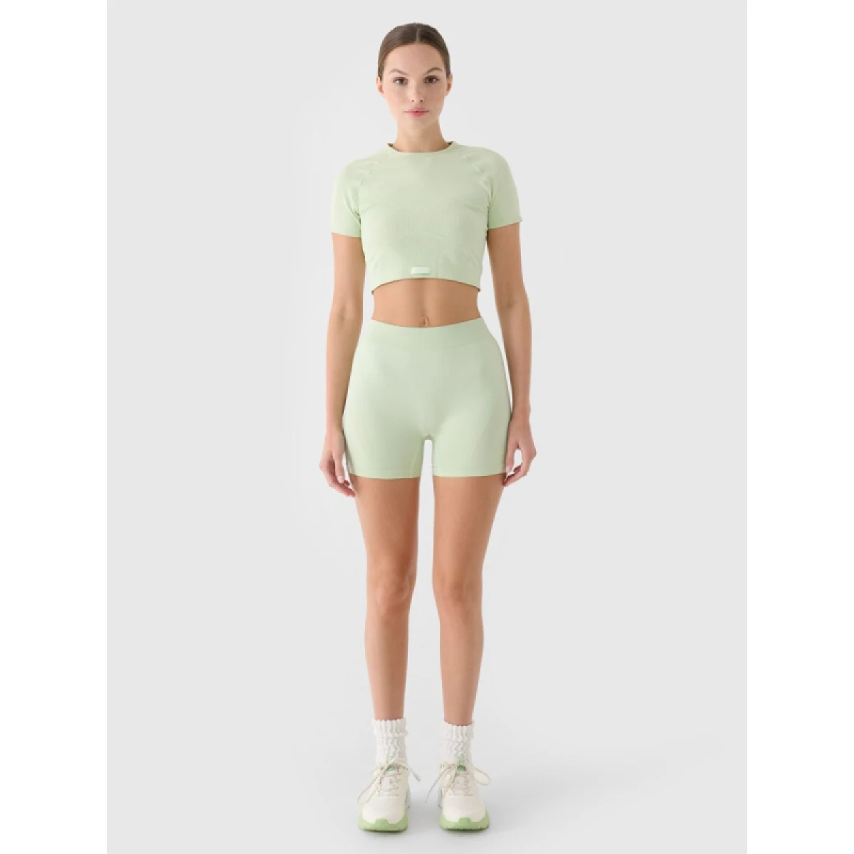 Dámske tréningové kraťasy 4F SHORT TIGHTS FNK F055-RAW24TFSTF055-47S-MINT · záber 3