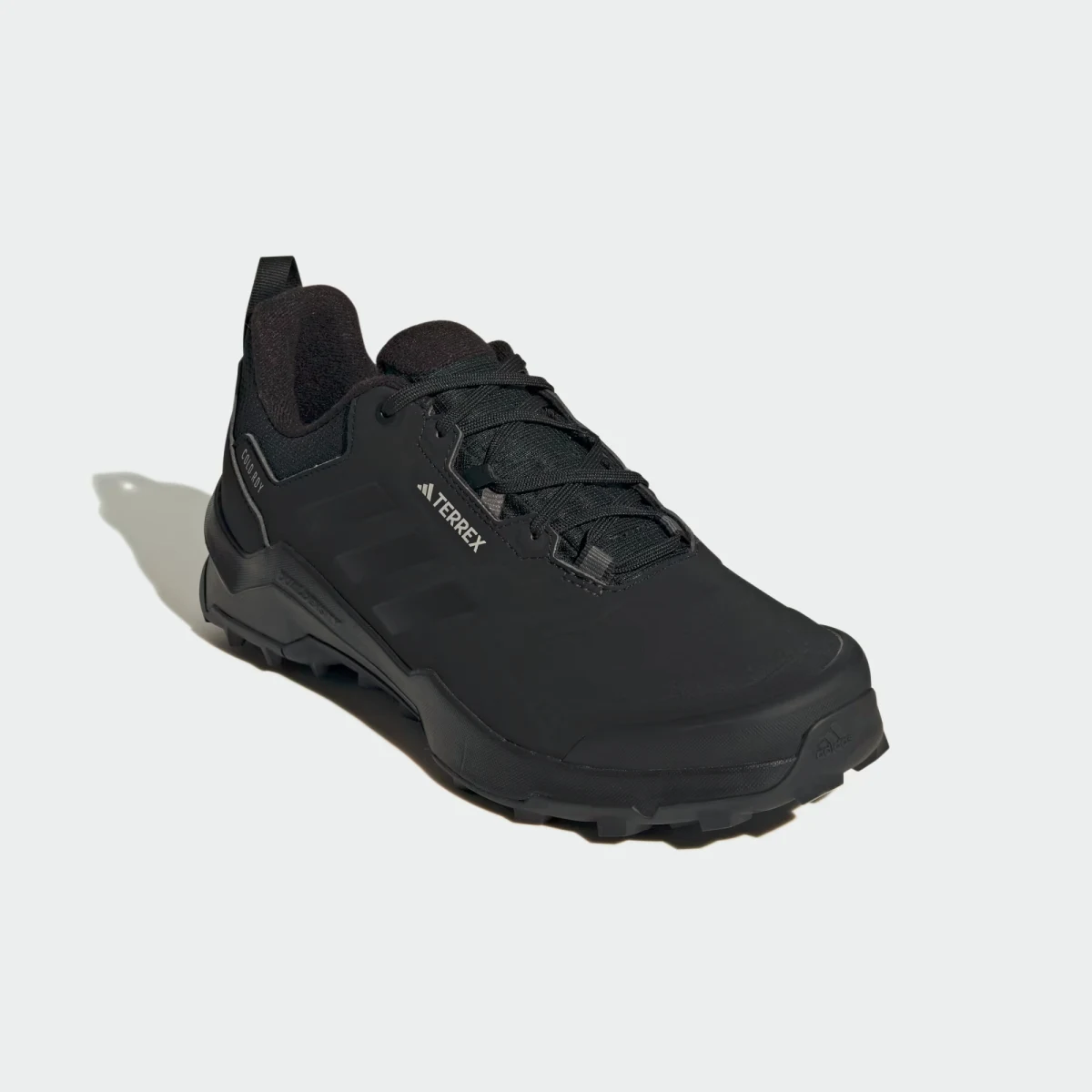 Adidas terrex ax4 beta studená. - Velikost: 44 · záber 2