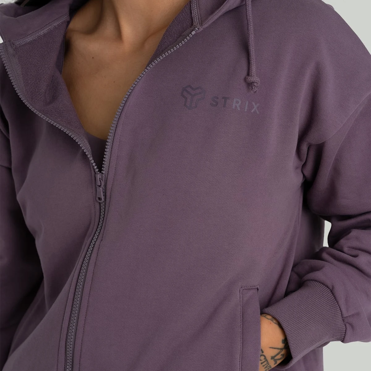 STRIX Women‘s Zip Hoodie Dusk - Velikost: XS | Barva: Fialová | Hmotnost: 0,8 kg | Balení: 27 · záber 2