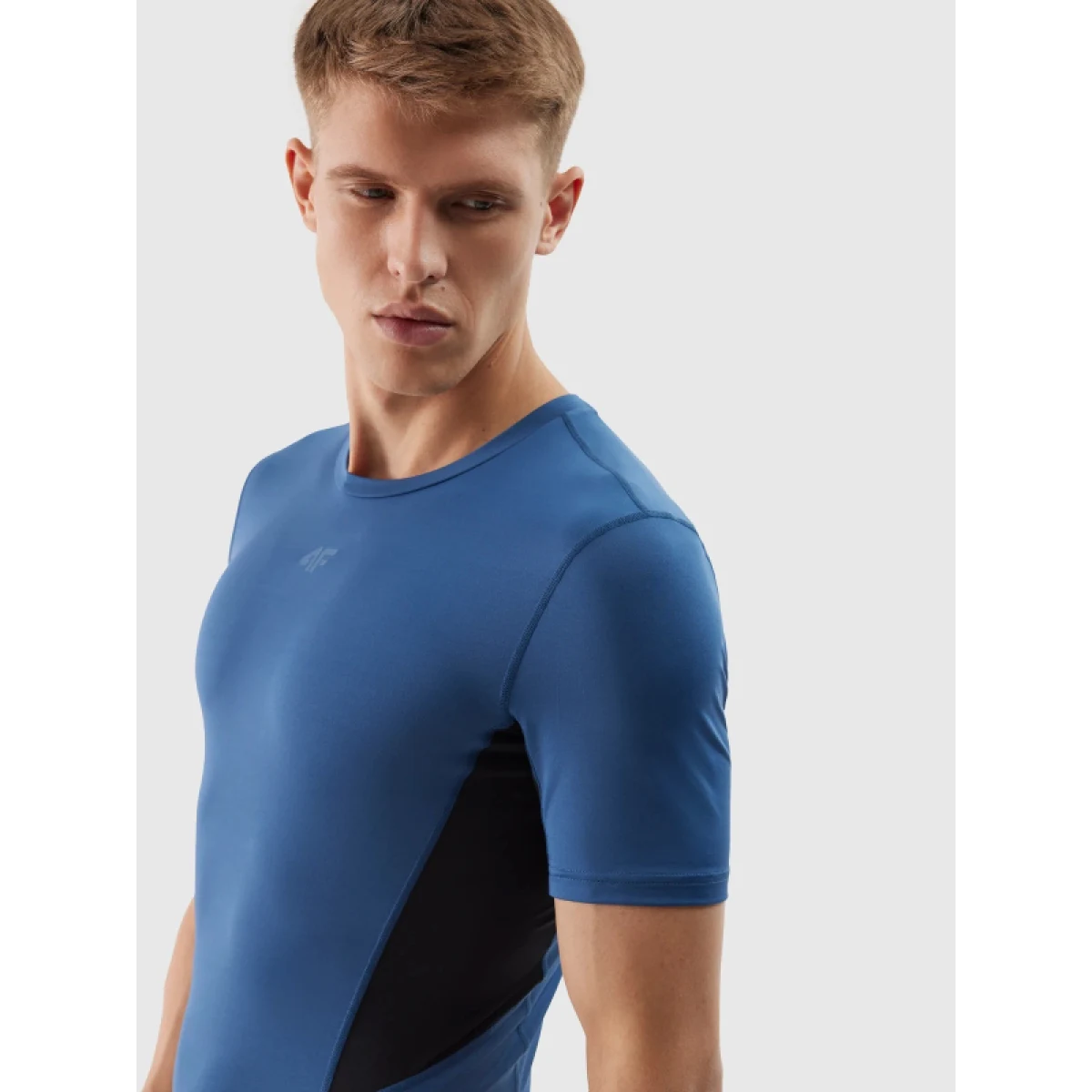 Pánske tréningové tričko s krátkym rukávom 4F TSHIRT FNK-WSS24TFTSM600-31S-NAVY · záber 5