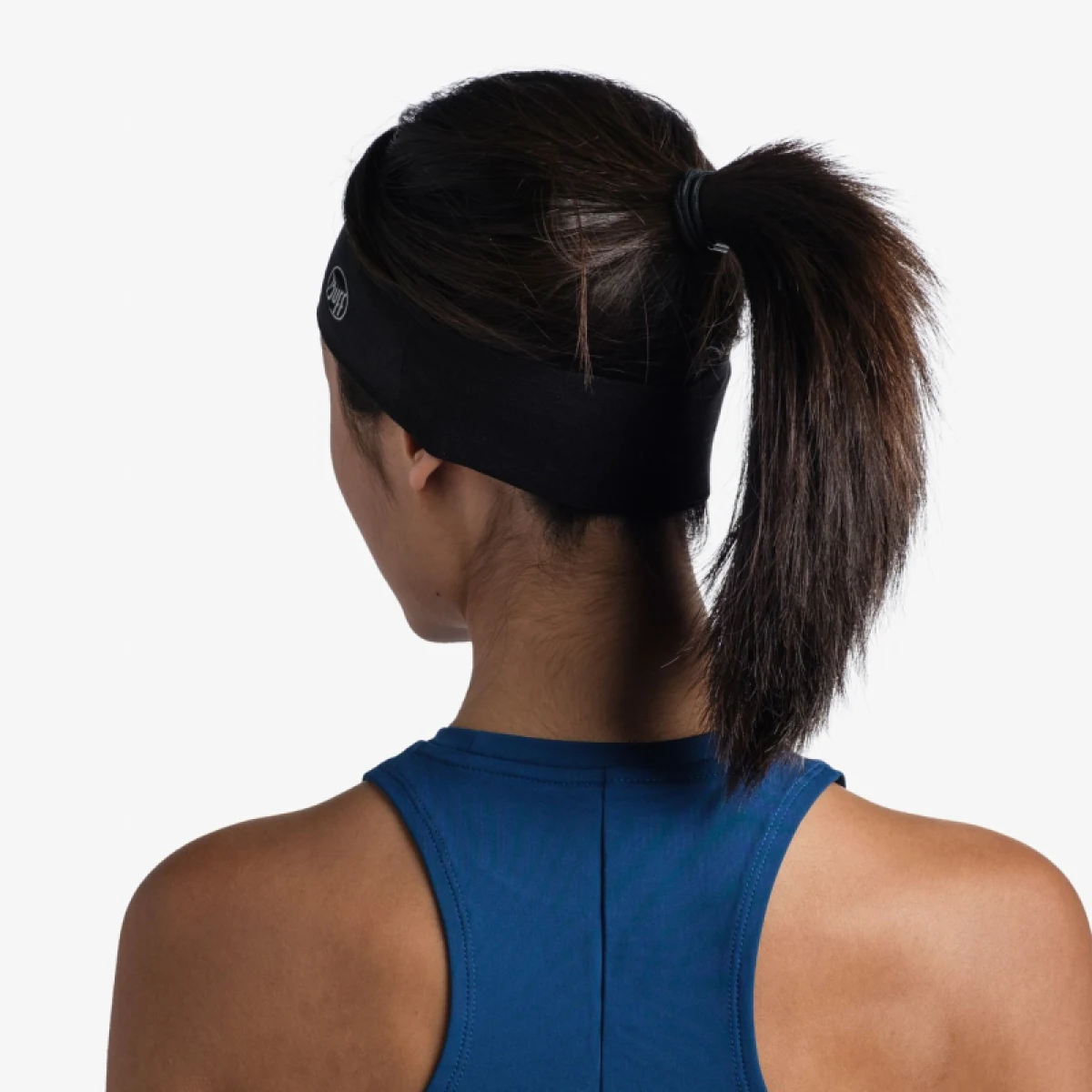 Čelenka BUFF COOLNET UV® SLIM HEADBAND SOLID BLACK · záber 4