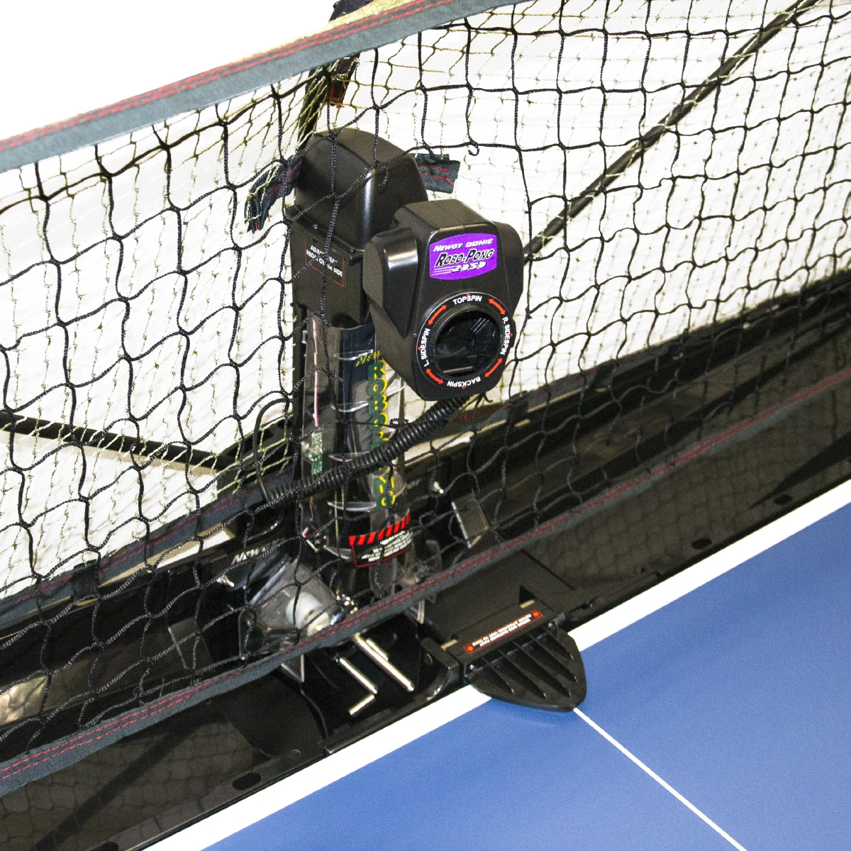 Trenažér na stolní tenis DONIC Robopong 2055 · záber 4