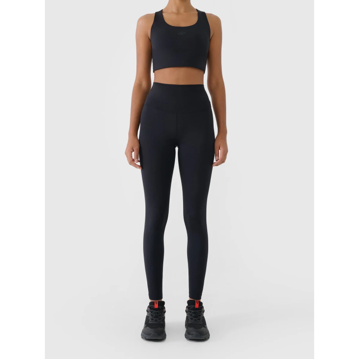 Dámská sportovní tréninková podprsenka 4F SPORT BRA F219-20S-DEEP BLACK · záber 4