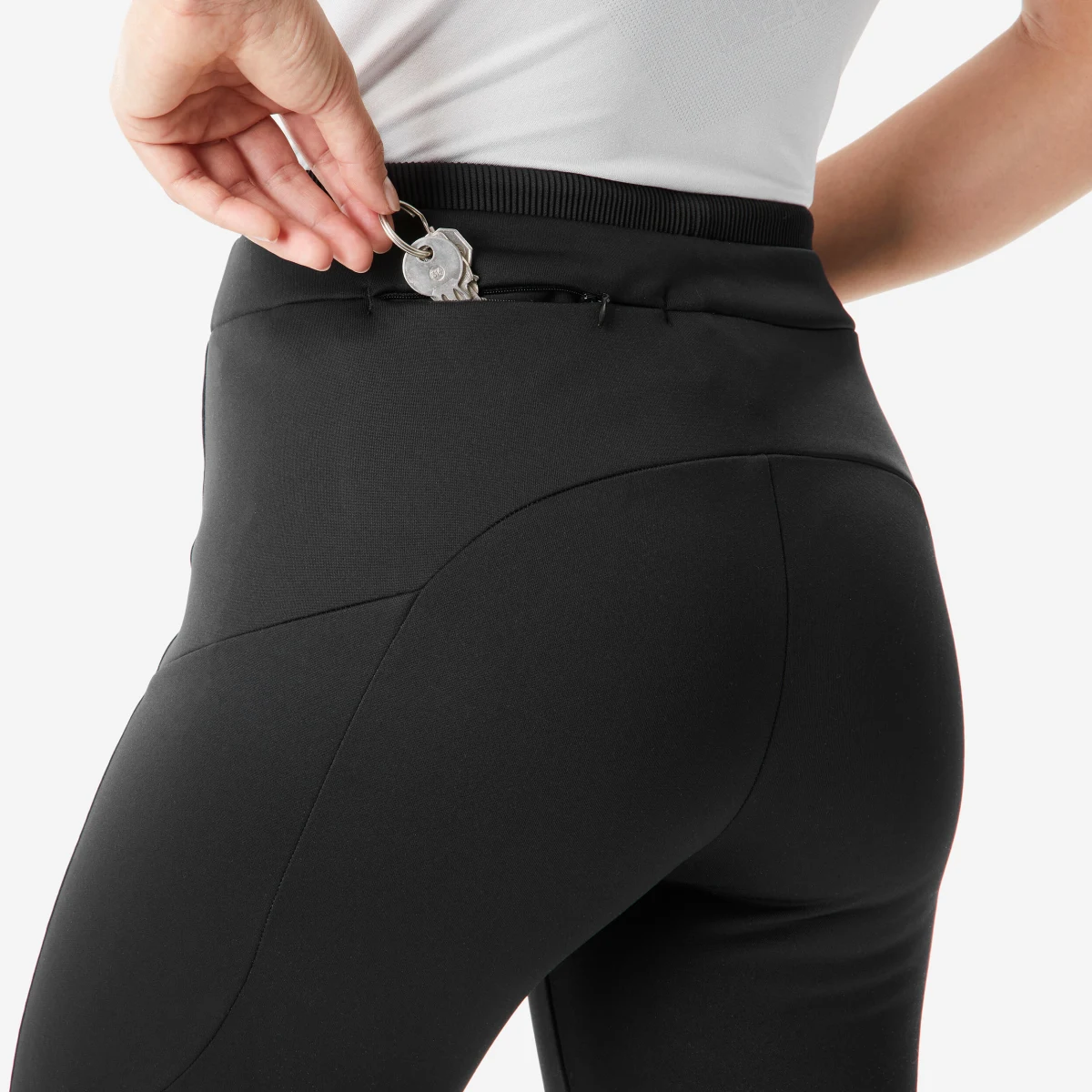 QUECHUA Dámske turistické legíny NH500 vodoodpudivé čierne XL (W35 L31) · záber 2