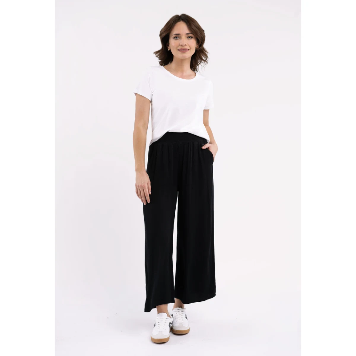 Dámske nohavice VOLCANO AMINA-700-BLACK · záber 4
