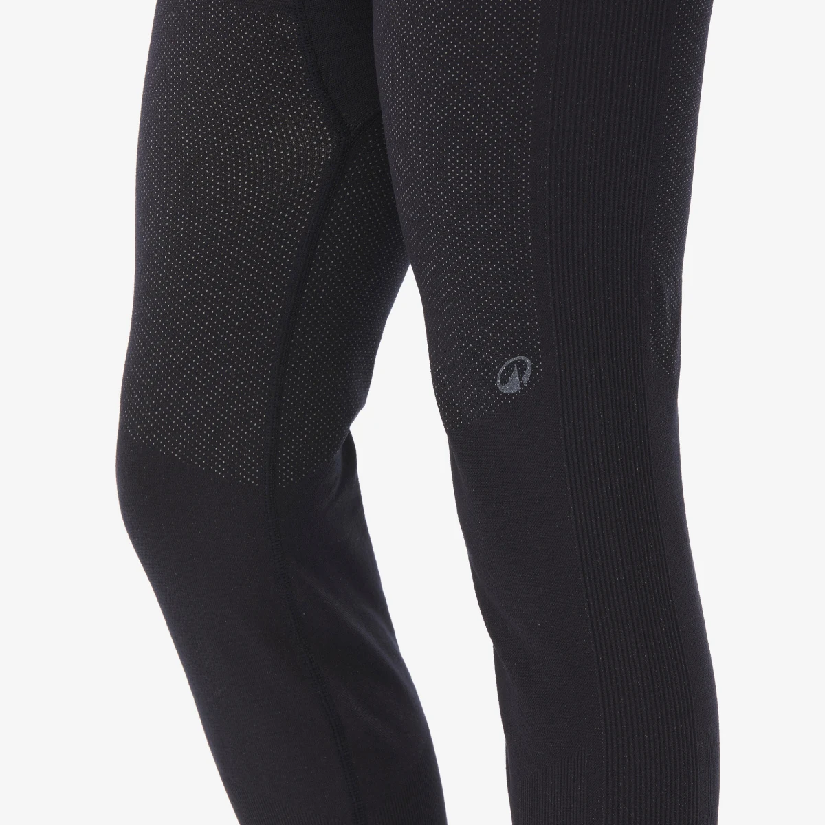 QUECHUA Detské bezšvové spodné termolegíny 900 Seamless na 5-15 rokov tmavomodré 8-9 r (131-140 cm) · záber 2