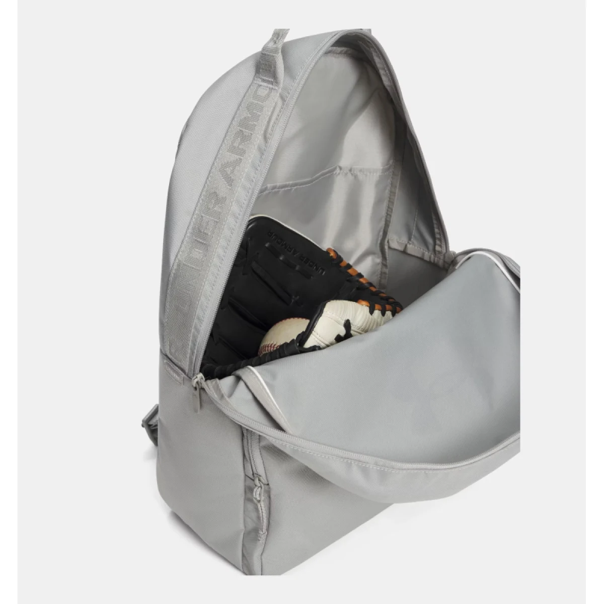 Batoh UNDER ARMOUR UA Essential Backpack-GRY · záber 5