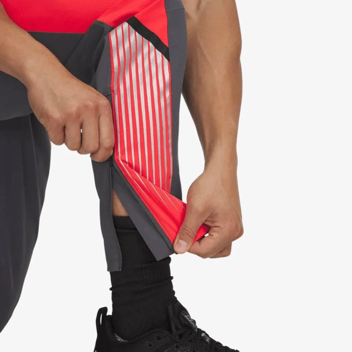 Pánske bežecké nohavice UNDER ARMOUR UA Velociti Storm Pant · záber 5