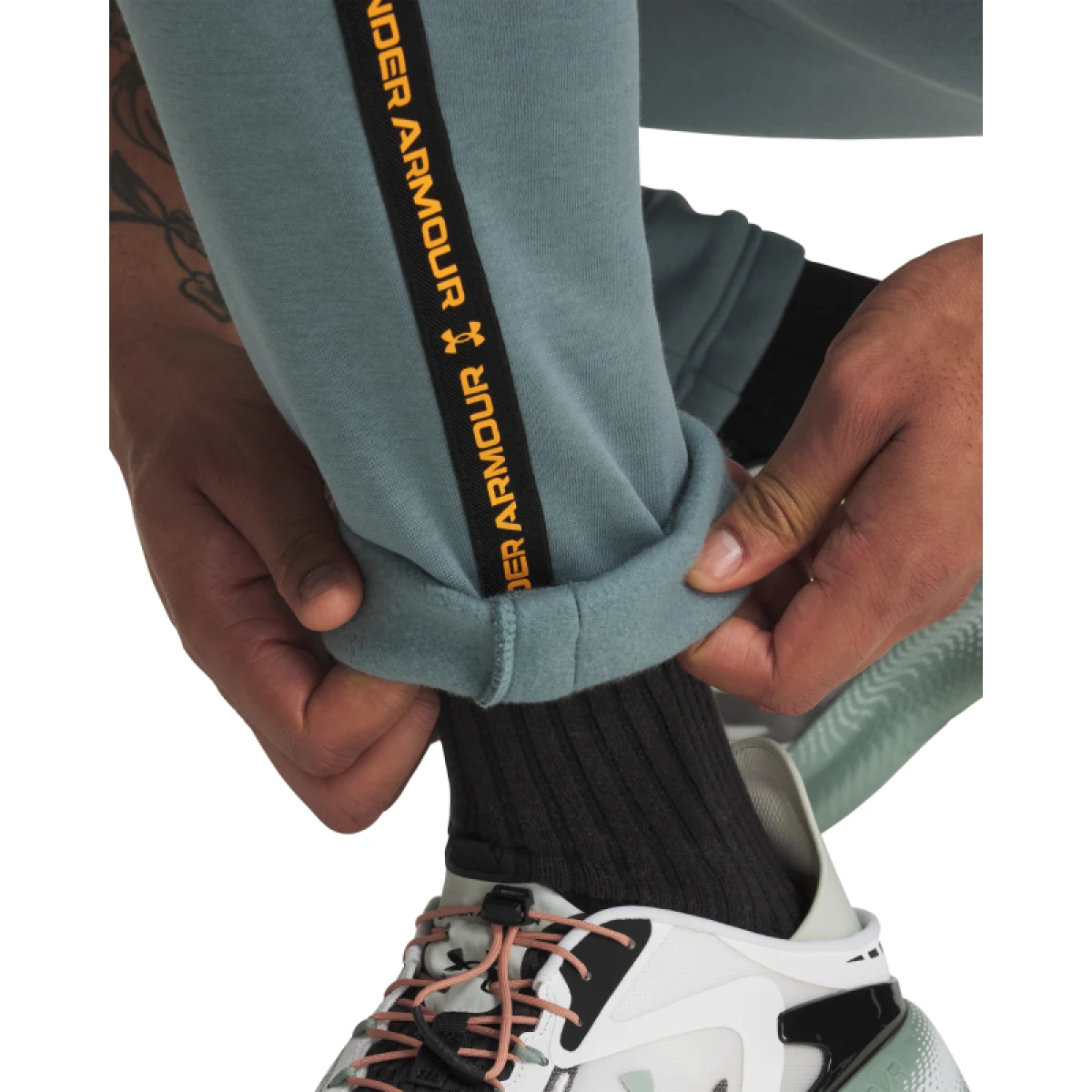 Pánské zateplené tepláky UNDER ARMOUR UA Icon Fleece Jgr Taping · záber 4