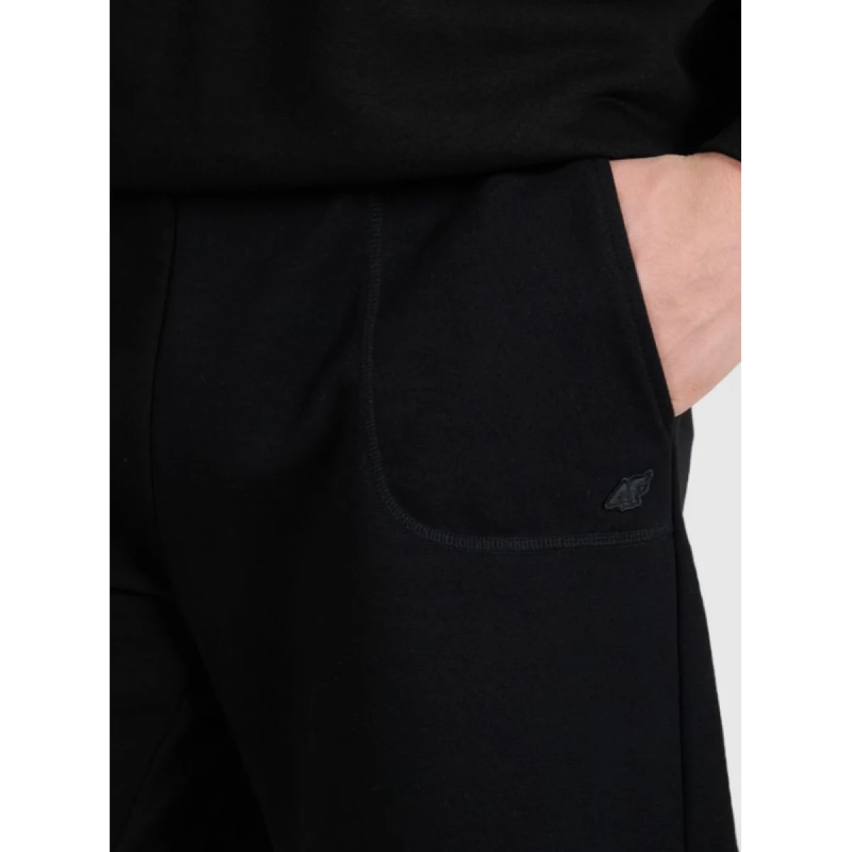 Teplákové kraťasy 4F SHORTS CAS U544-20S-DEEP BLACK · záber 5