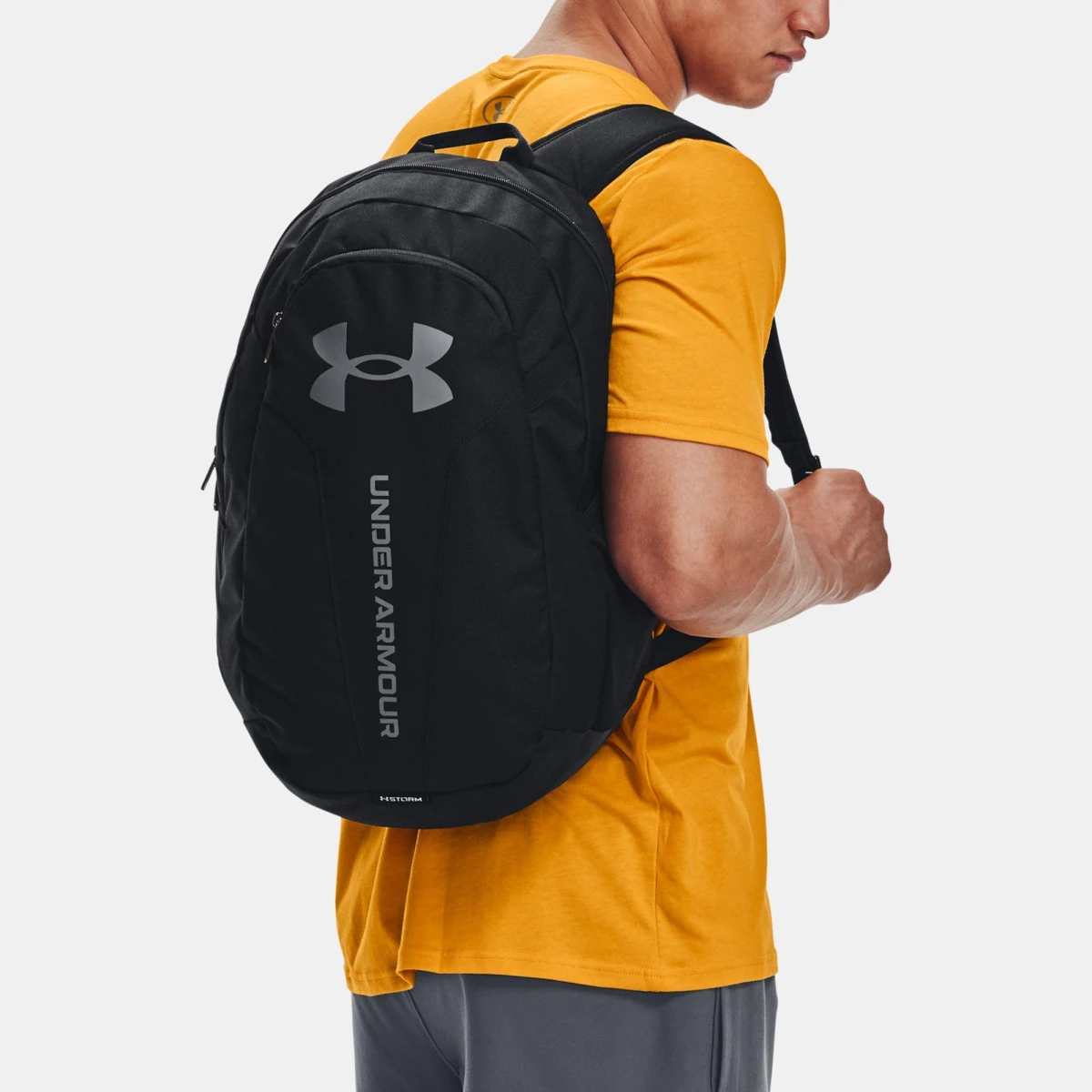 Under Armour UA Housle Lite Backpack - Barva: Čierna · záber 3