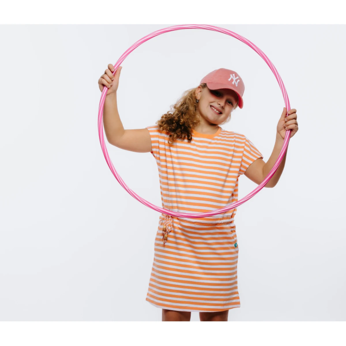 Dívčí šaty AUTHORITY D-DORIANA G papaya stripe · záber 3