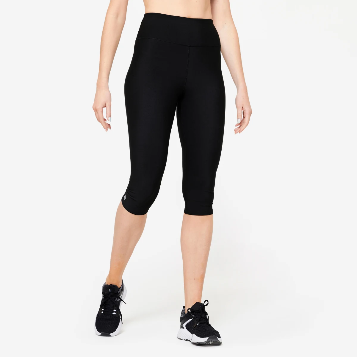 DOMYOS Pružné dámske 3/4 legíny na fitness – dymovo čierne M (W30 L31) · záber 1