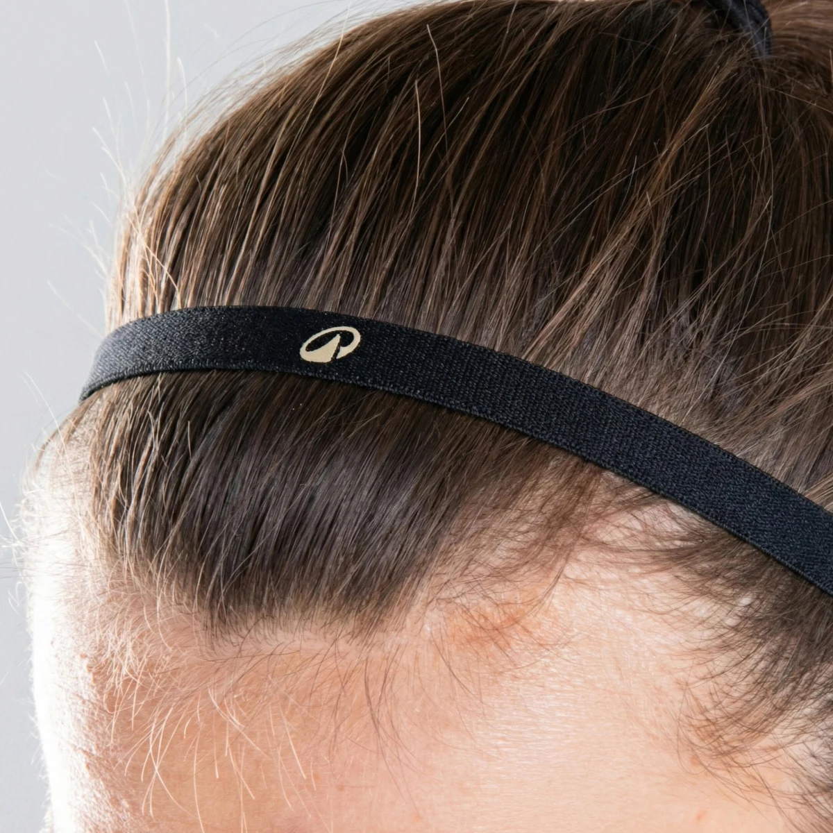 TARMAK Sada unisex športových čeleniek na basketbal čierna/béžová/hnedá jedna veľkosť · záber 2