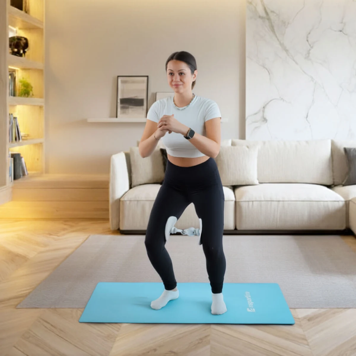 Univerzálny posilňovač končatín inSPORTline GluteTrain · záber 3