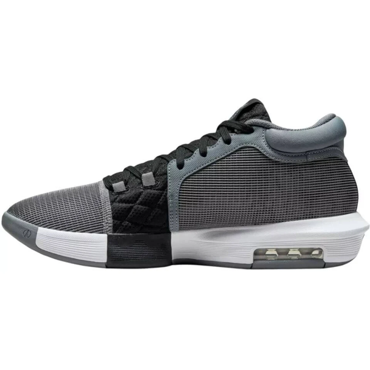 Nike LeBron Witness VIII - 42,5 · záber 3