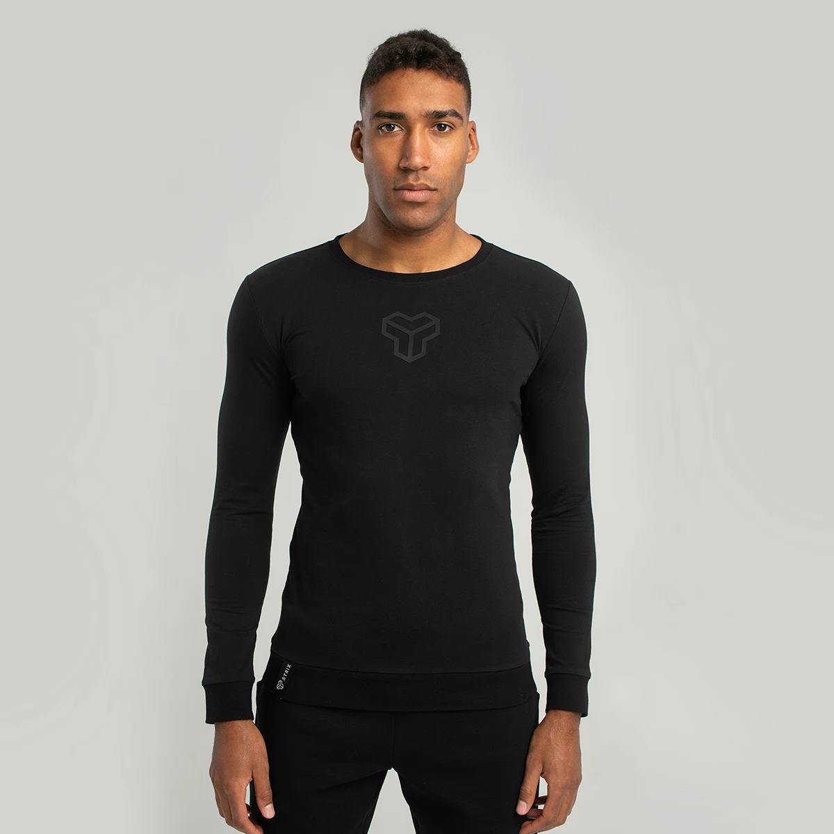 Majica Dugih Rukava Essential Black - STRIX - Veličina: XXL | Boja: Crna | Težina: 0,34 g | Pakiranje: 65 · záber 1