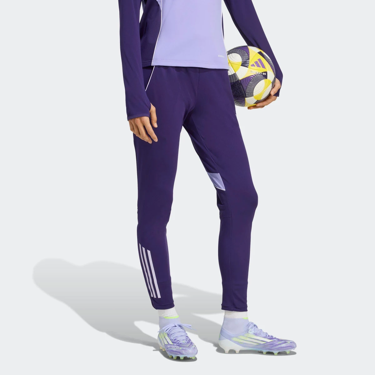 ADIDAS ADIDAS dámske tepláky Tiro 25 Compétition fialové M · záber 2