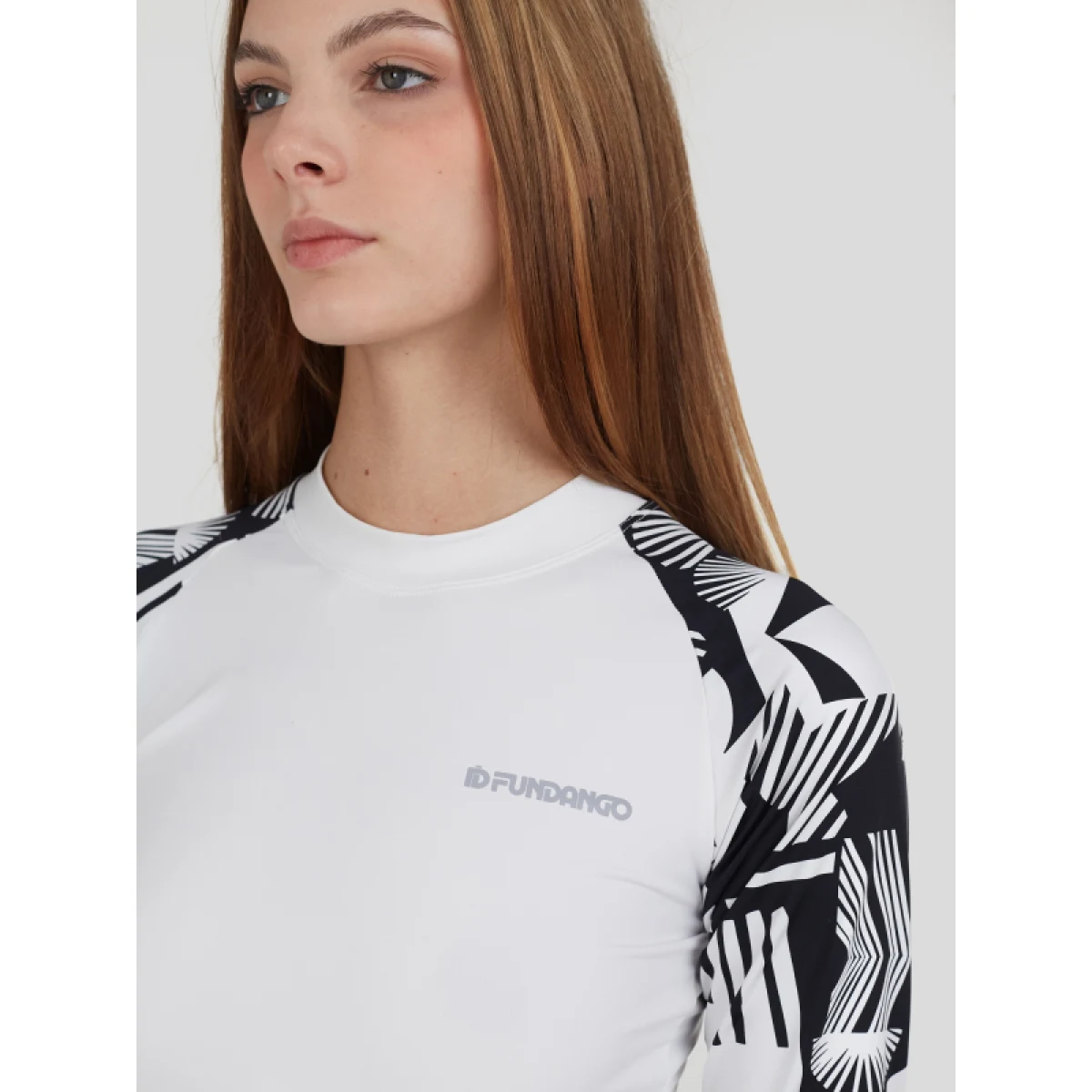 Dámske tričko na kúpanie FUNDANGO Amelia Surf Top-899-black pattern · záber 2