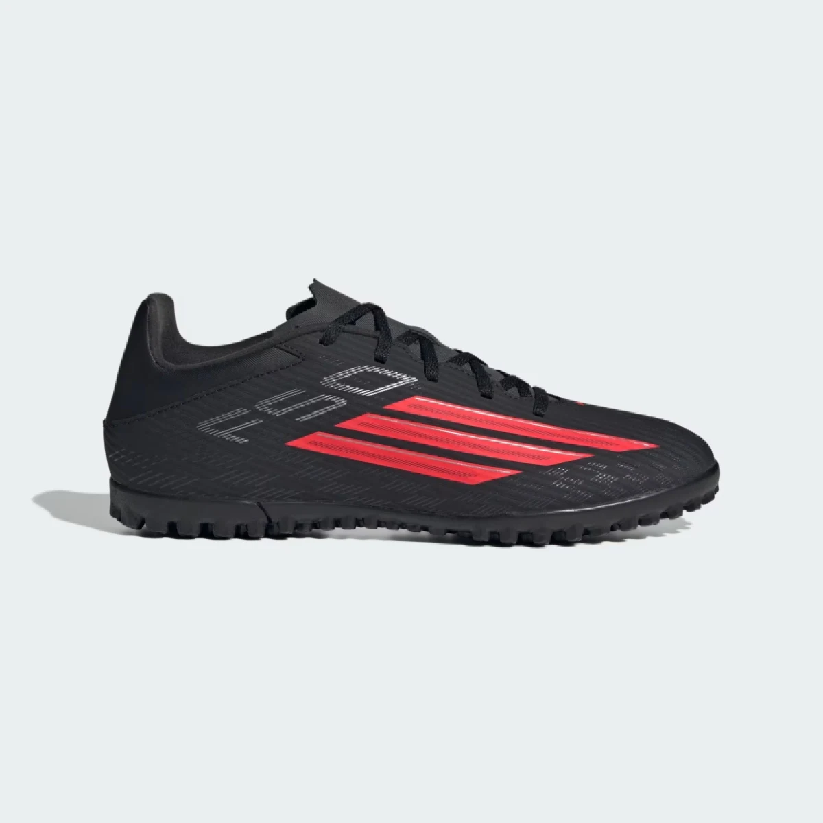 Pánske futbalové kopačky turfy ADIDAS F50 Club M TF core black lucid red core black · záber 2