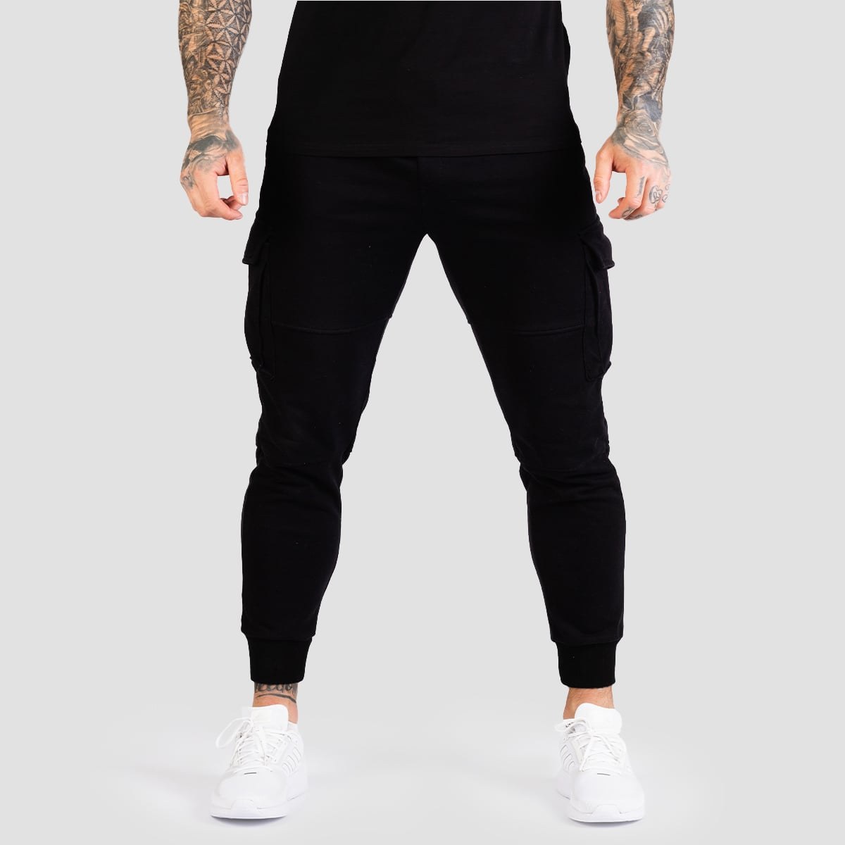 GymBeam Tepláky TRN Black - Velikost: S | Barva: Čierna | Hmotnost: 0,55 kg | Balení: 40 · záber 5