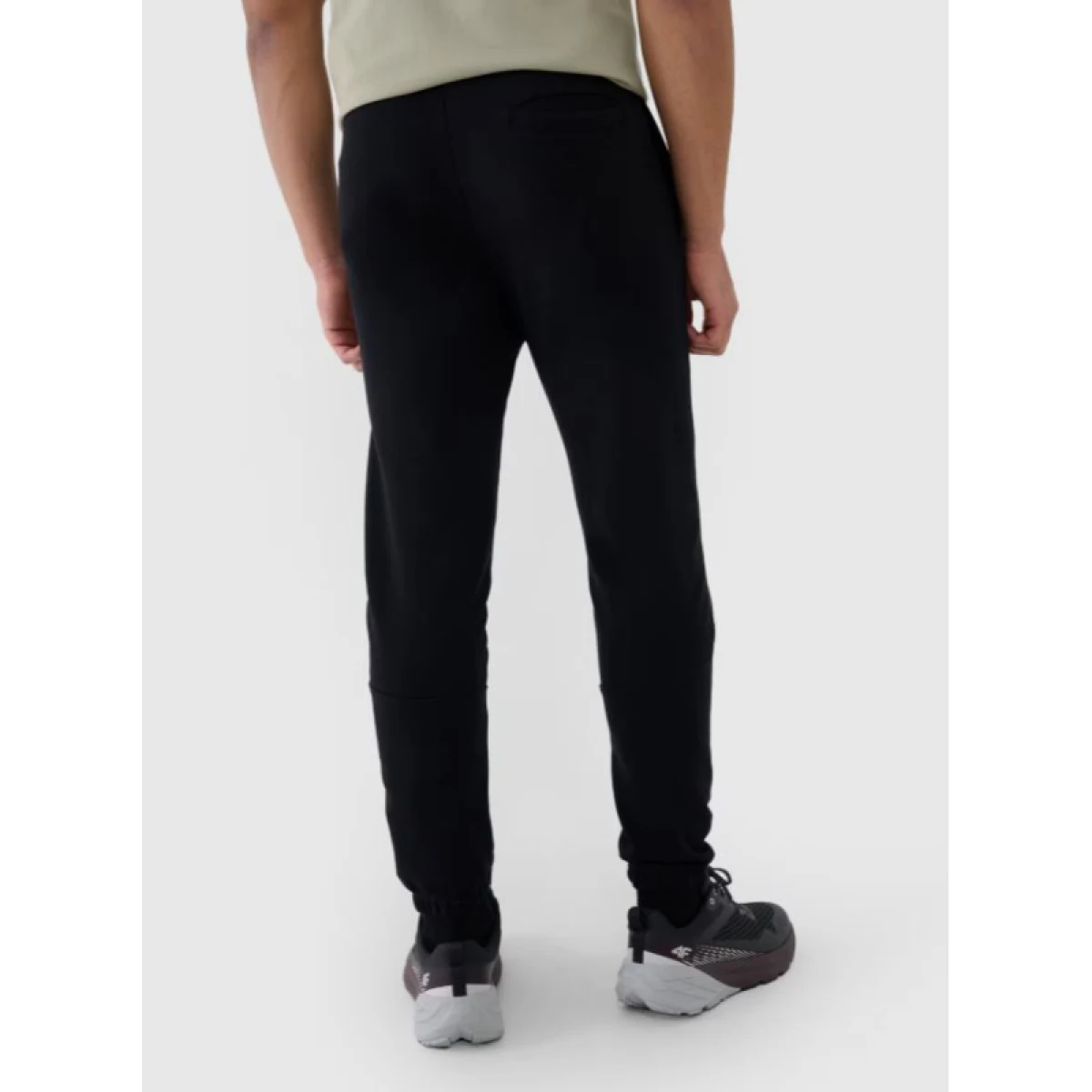 Pánské tepláky 4F TROUSERS CAS M1014-20S-DEEP BLACK · záber 2