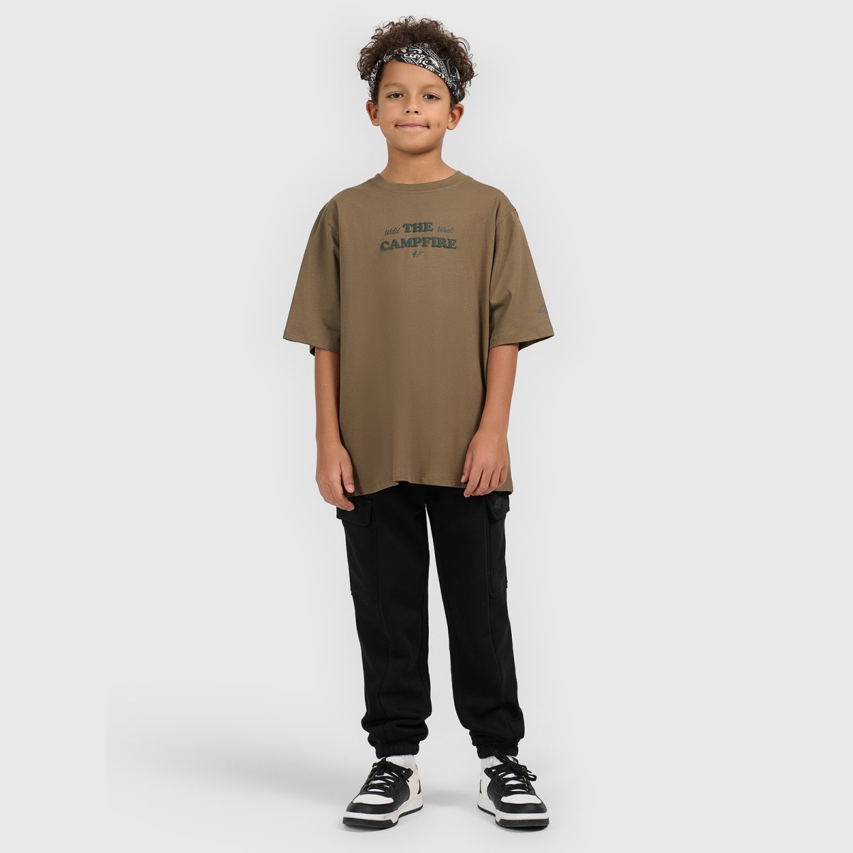 T-shirt loose s potlačou chlapčenský - khaki · záber 2