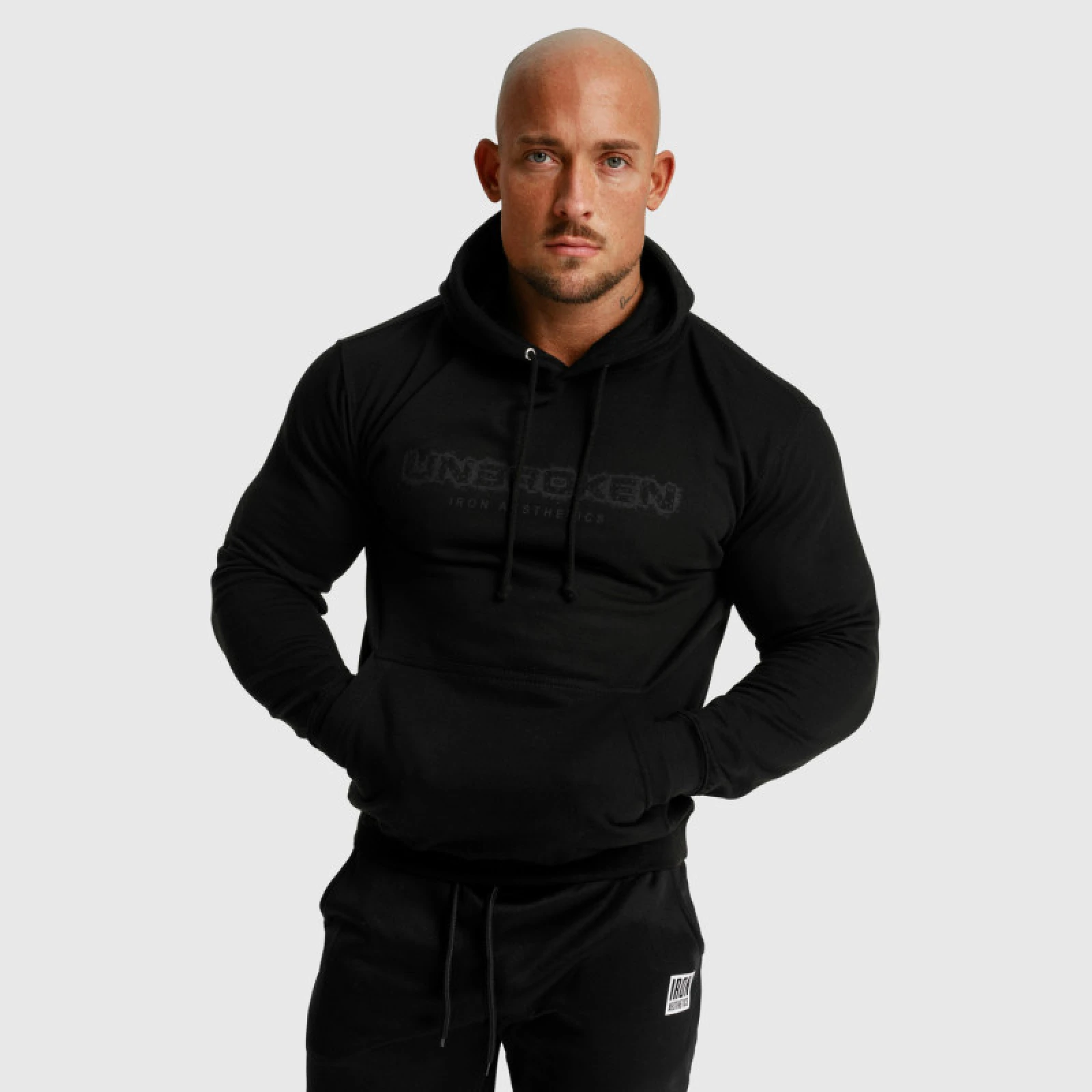Fitness mikina bez zipsu Iron Aesthetics Unbroken, čierna · záber 2